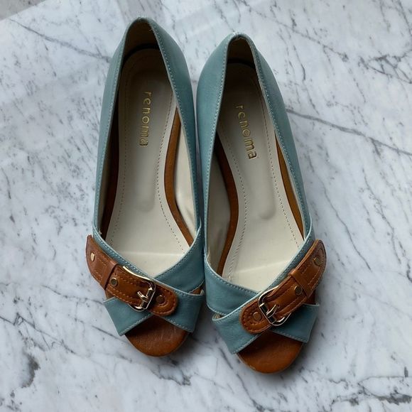 Kitten Heel Open Toe Shoe - Picture 3 of 11